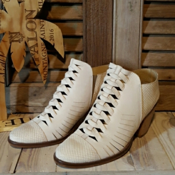 Free People Shoes - SALE!! FREE PEOPLE Far Hills Cream Suede Booties